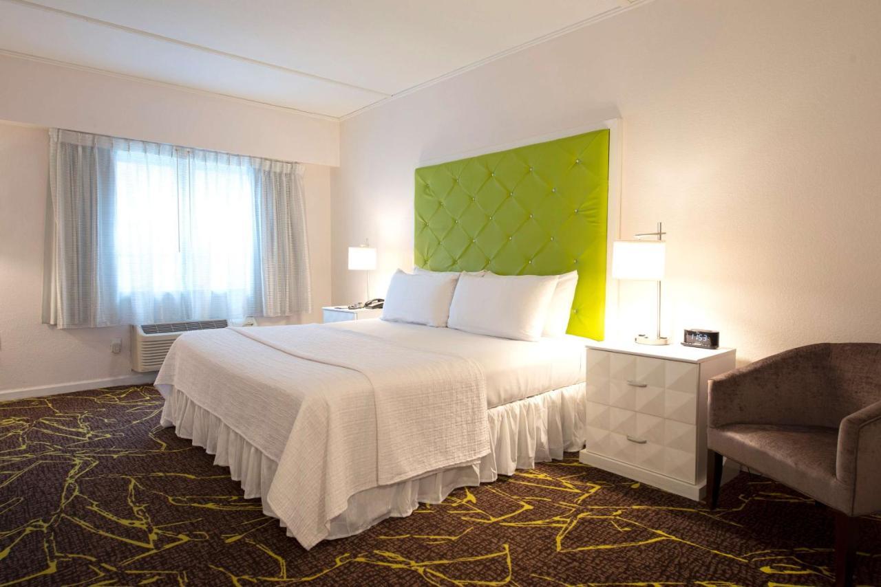 The Roslyn, Tapestry Collection By Hilton Hotel Ngoại thất bức ảnh