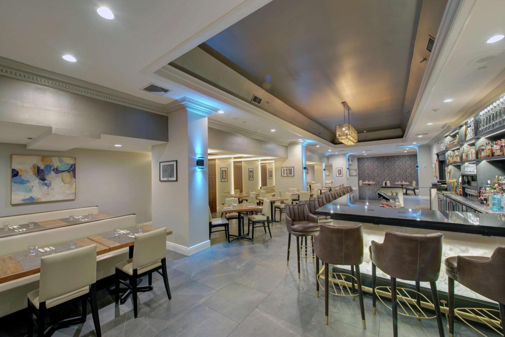 The Roslyn, Tapestry Collection By Hilton Hotel Ngoại thất bức ảnh