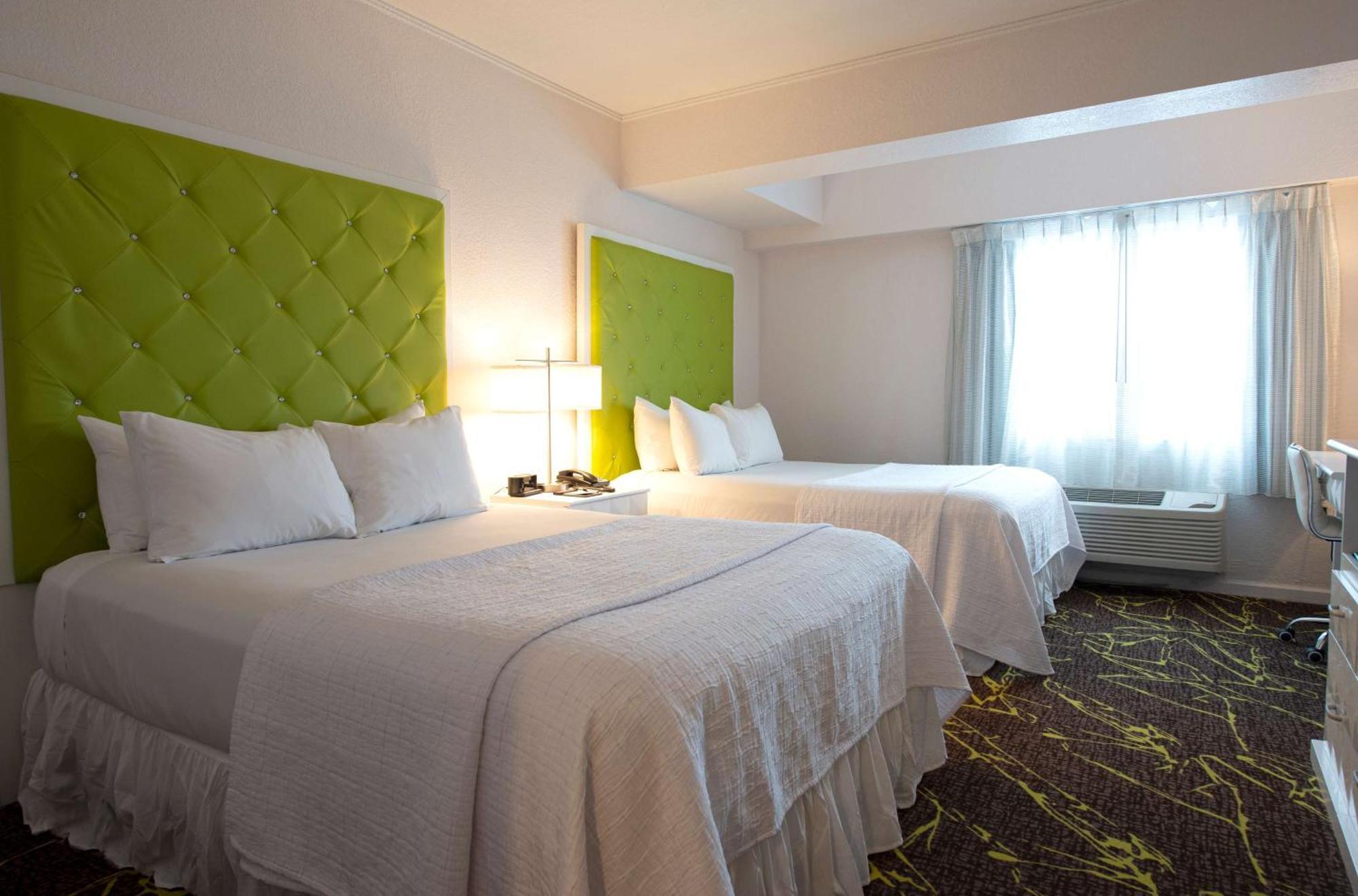 The Roslyn, Tapestry Collection By Hilton Hotel Ngoại thất bức ảnh