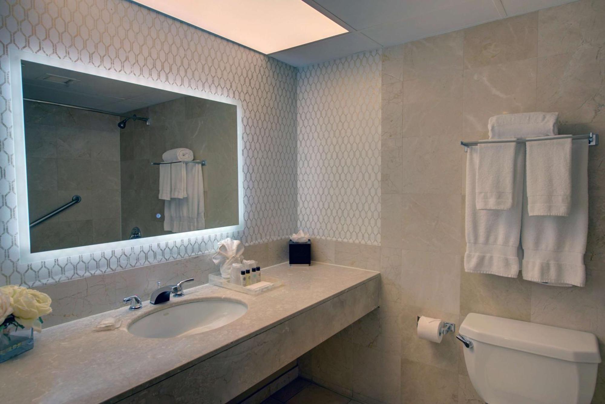 The Roslyn, Tapestry Collection By Hilton Hotel Ngoại thất bức ảnh